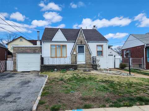 24 Standish Road, Valley Stream, NY 11580