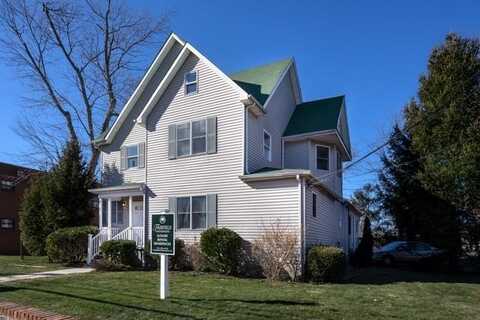 689 Conklin Street, Farmingdale, NY 11735
