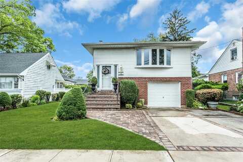 1150 Langdon Street, Franklin Square, NY 11010