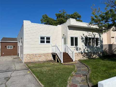 3295 parkway drive, Baldwin Harbor, NY 11510
