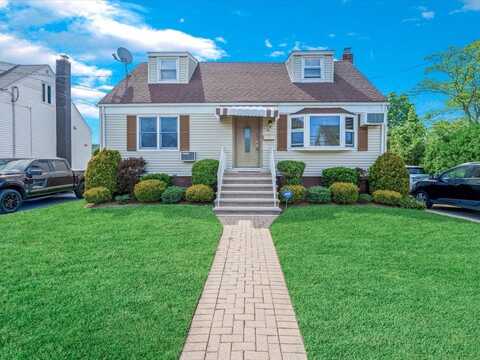 61 Waldo Avenue, East Rockaway, NY 11518