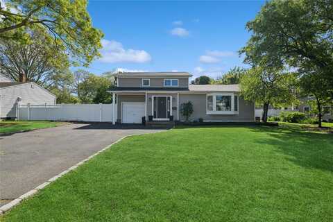 979 Manor Lane, Bay Shore, NY 11706
