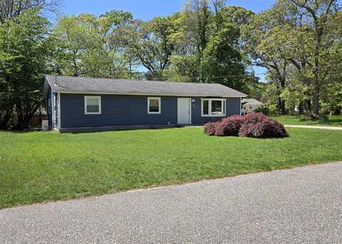 110 Bellport Lane Road, Medford, NY 11763