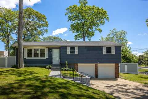 7 Arlington Road, Ronkonkoma, NY 11779