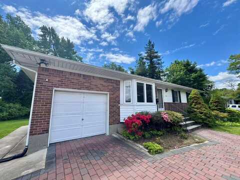 663 Woodbury Road, Oyster Bay, NY 11791