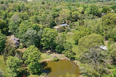 66a North Midway Road, Shelter Island, NY 11964