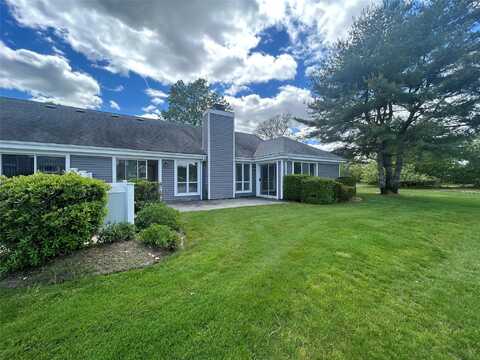 295 W Midland Pond Court, Moriches, NY 11955