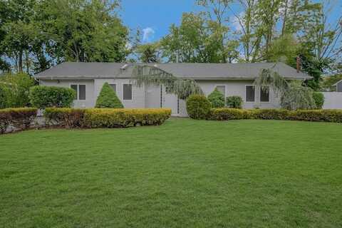 5 Charles Street, Selden, NY 11784