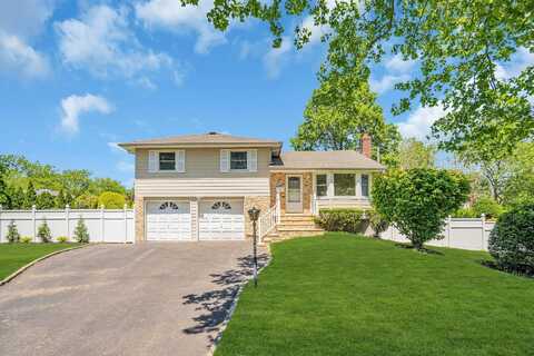 1 Pasture Court, Commack, NY 11725