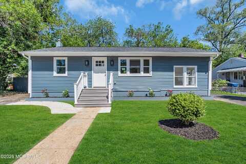 136 Pacific Avenue, Beachwood, NJ 08722