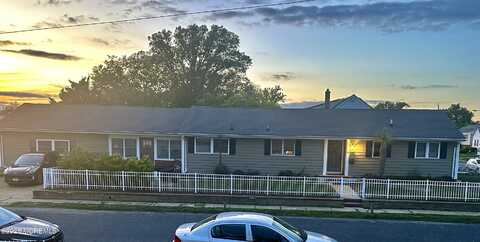45 Terrace Place, Keansburg, NJ 07734