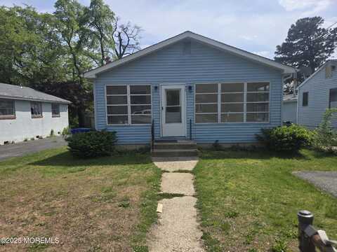 330 Elizabeth Avenue, Toms River, NJ 08753