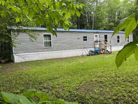 28 Brookside Drive, Saint Albans, ME 04971