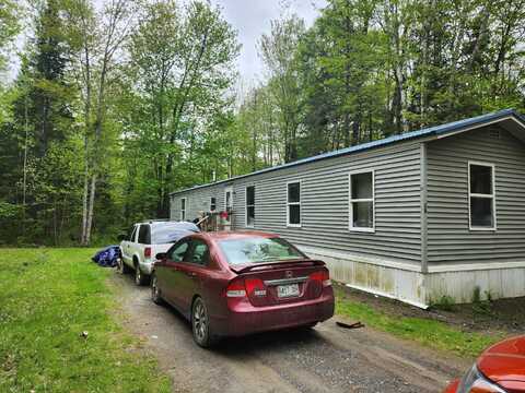 28 Brookside Drive, Saint Albans, ME 04971