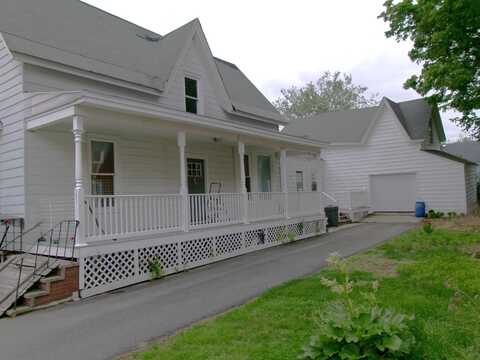 121 Summer Street, Auburn, ME 04210