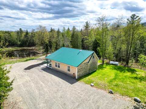 30 Bassett Lane, Moscow, ME 04920