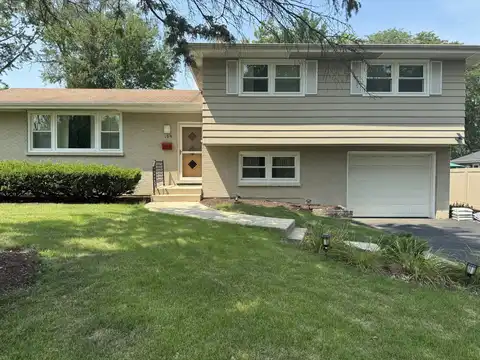 109 SANDALWOOD Drive, Naperville, IL 60540