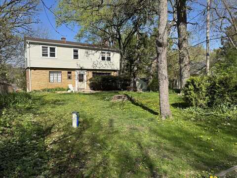 23380 N Summit Drive, Barrington, IL 60010