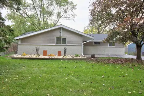 153 W Briarcliff Road, Bolingbrook, IL 60440
