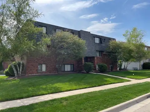 1253 GETZELMAN Drive, Elgin, IL 60123