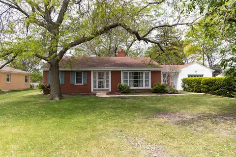 9450 Greenwood Avenue, Des Plaines, IL 60016