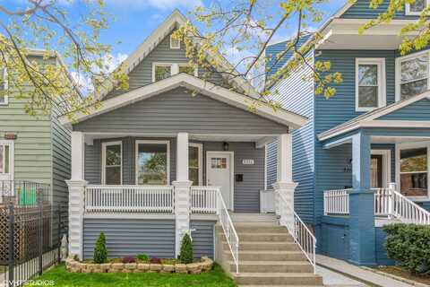 3311 W Belle Plaine Avenue, Chicago, IL 60618