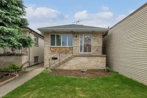 6856 W Montrose Avenue, Harwood Heights, IL 60706