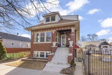 2618 N Moody Avenue, Chicago, IL 60639