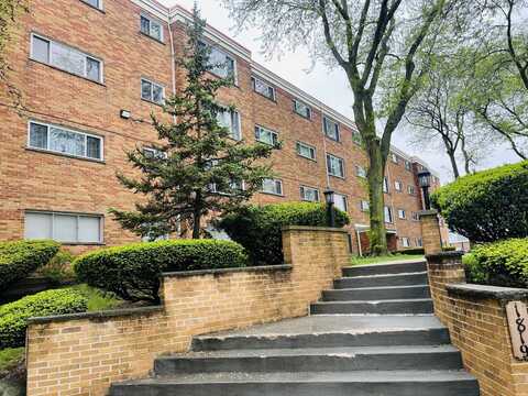 6220 N Ridge Avenue, Chicago, IL 60660