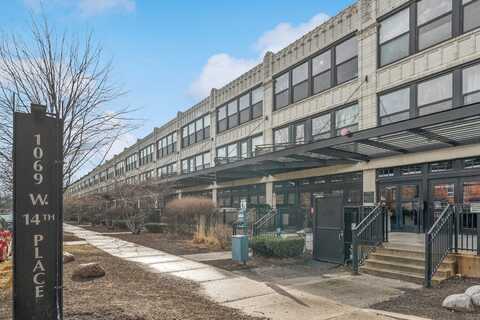1069 W 14th Place, Chicago, IL 60608