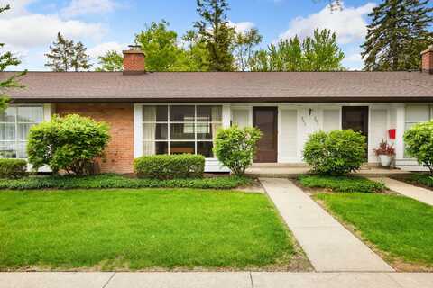 283 Crestwood Vlg, Northfield, IL 60093