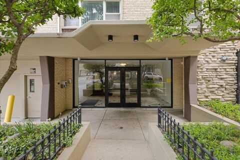 420 W Aldine Avenue, Chicago, IL 60657