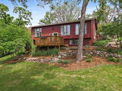 543 Blackhawk Drive, Lake In The Hills, IL 60156