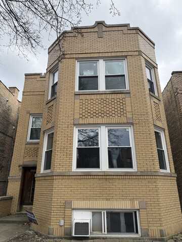 2827 W Lunt Avenue, Chicago, IL 60645