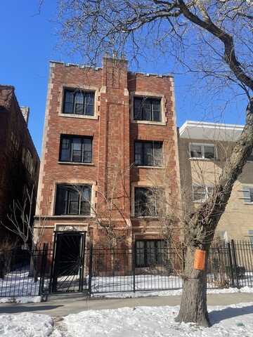 7924 S Essex Avenue, Chicago, IL 60617