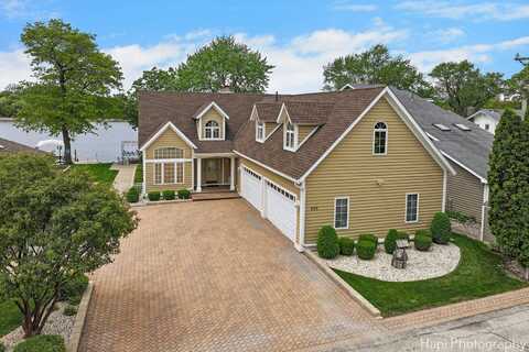 209 S Emerald Drive, McHenry, IL 60051
