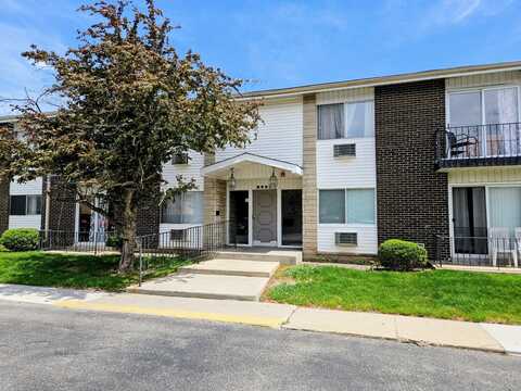 8928 Steven Drive, Des Plaines, IL 60016