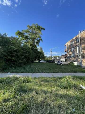 5616 W Ohio Street, Chicago, IL 60644