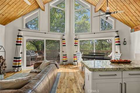 28147 Geneva Lane, Lake Arrowhead, CA 92352