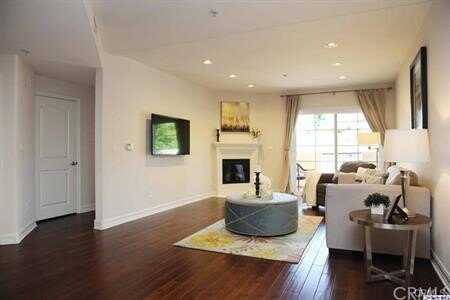 14242 Burbank Boulevard, Sherman Oaks, CA 91401