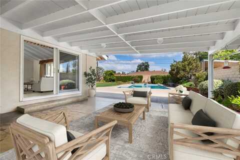 12351 Woodlawn Avenue, Tustin, CA 92780