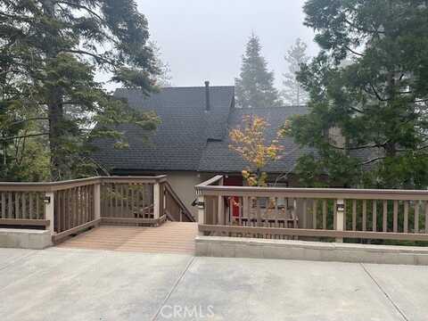 111 St Andrews Drive, Lake Arrowhead, CA 92352