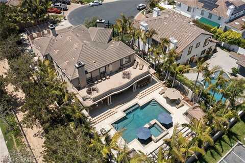 18976 Rockinghorse Lane, Huntington Beach, CA 92648