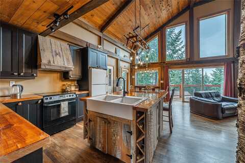 277 Ridge Loop Road, Rexford, MT 59930