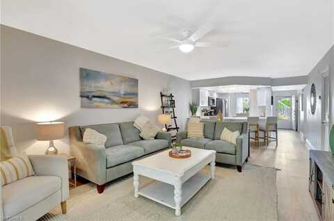 773 Wiggins Lake, NAPLES, FL 34110