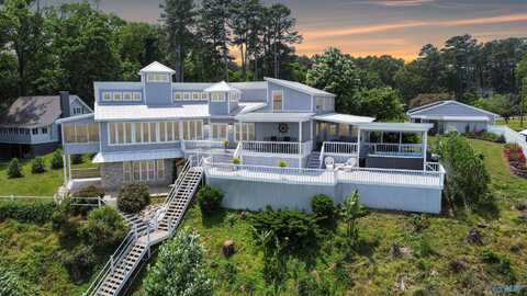 724 Bluff Drive, Rogersville, AL 35652