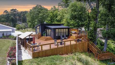732 Bluff Drive, Rogersville, AL 35652