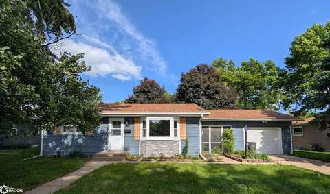 2704 S Central Avenue, Burlington, IA 52601