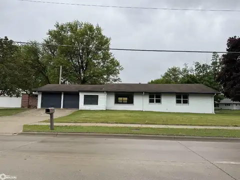 1725 4th Street SW, Mason City, IA 50401
