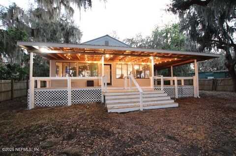 318 RIVIERA Drive, Crescent City, FL 32112